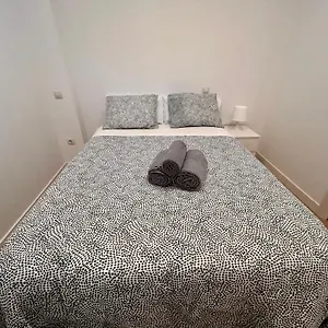 https://apt-titanic-dreams.besthotelstoledo.com